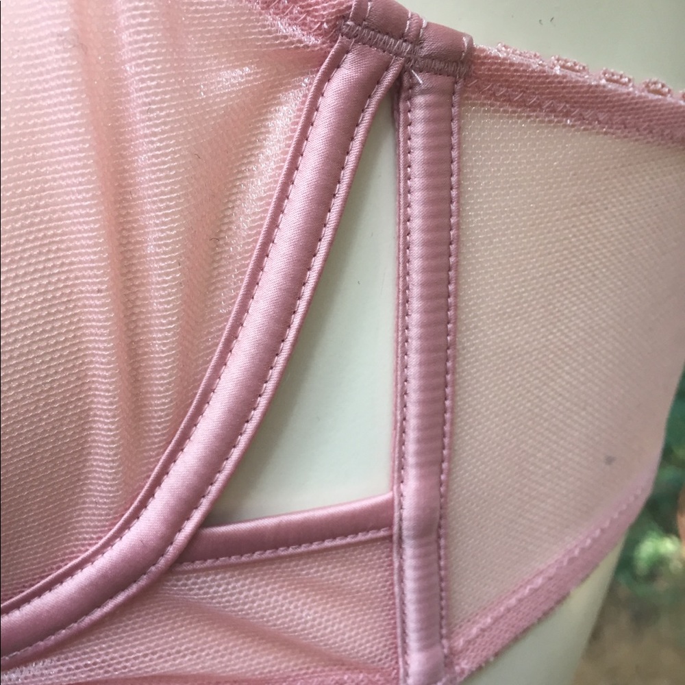 Victoria’s Secret sheer pink underwire bra HP24 - Picture 8 of 13